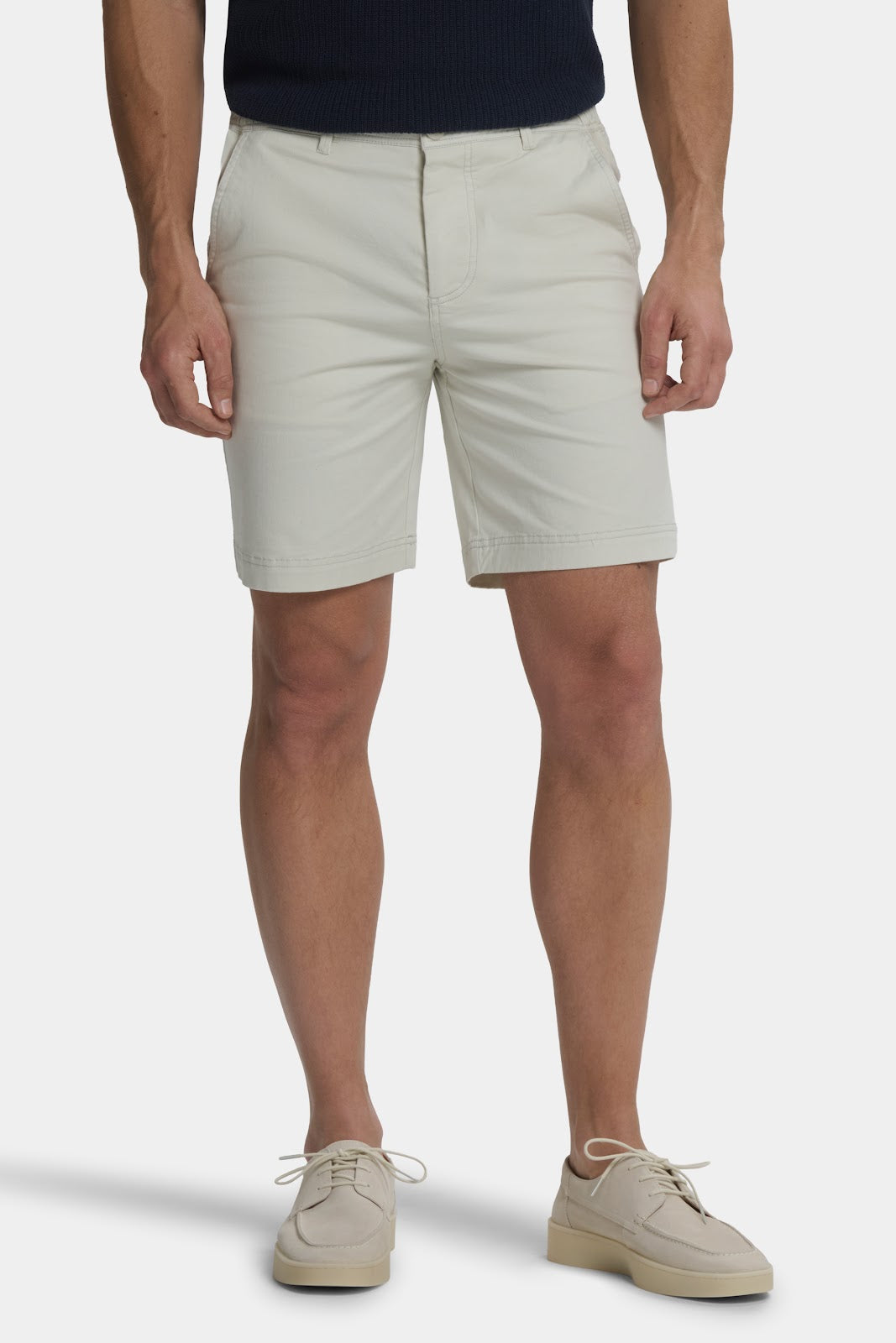 PANTALON CORTO ENTALLADO