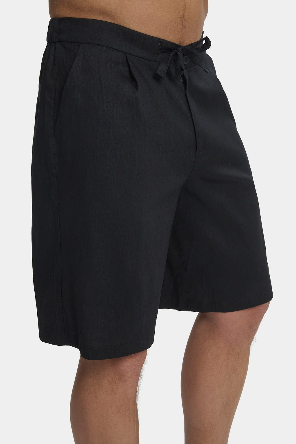 LOS PANTALONES CORTOS DE LINO