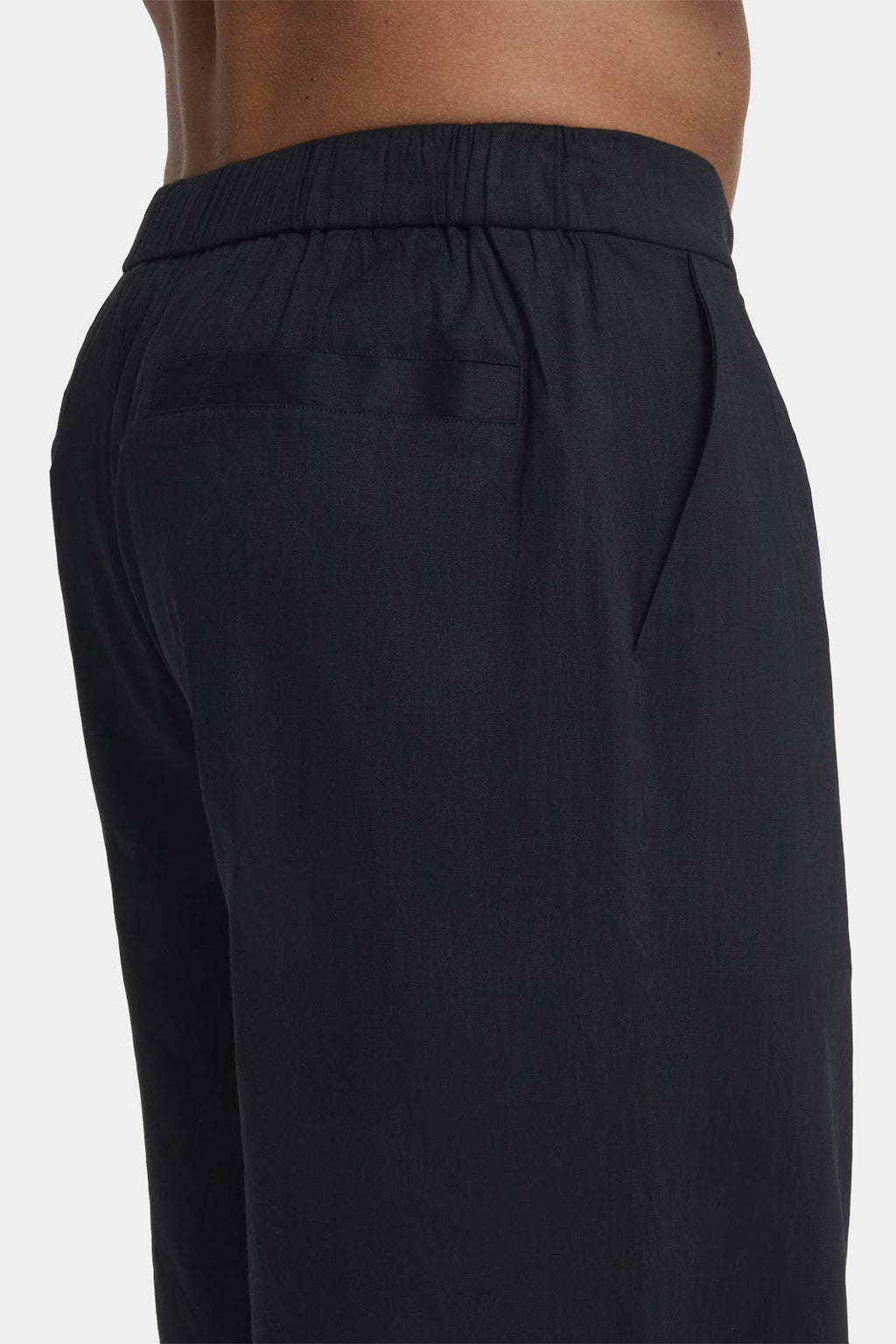 LOS PANTALONES CORTOS DE LINO