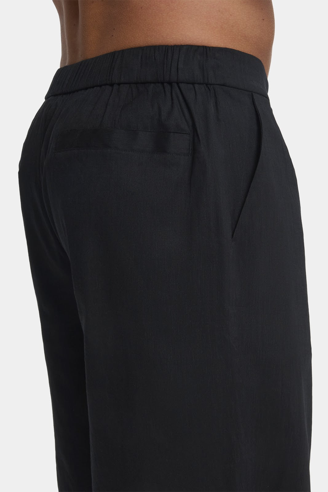 LOS PANTALONES CORTOS DE LINO