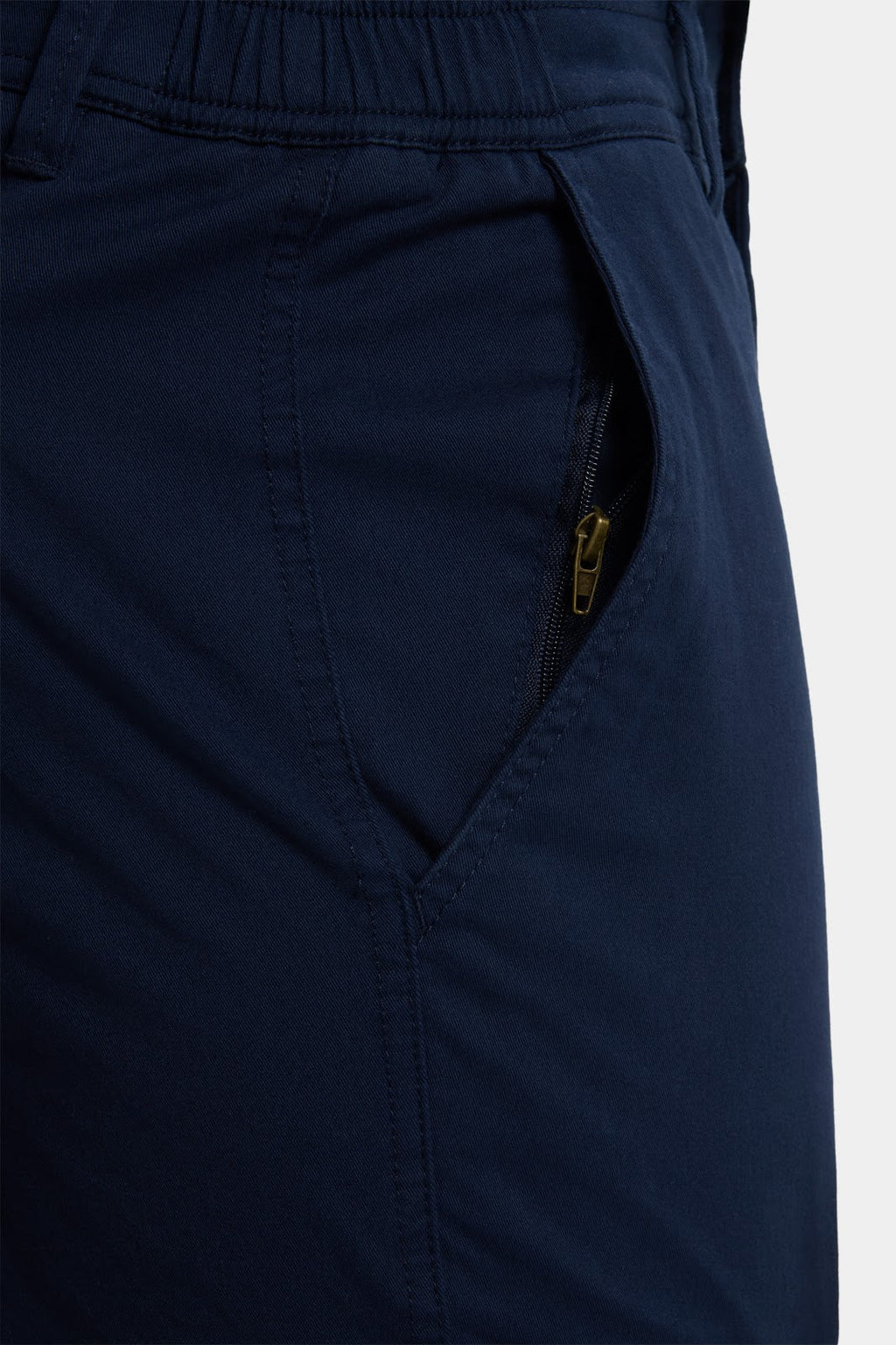 PANTALON CORTO ENTALLADO