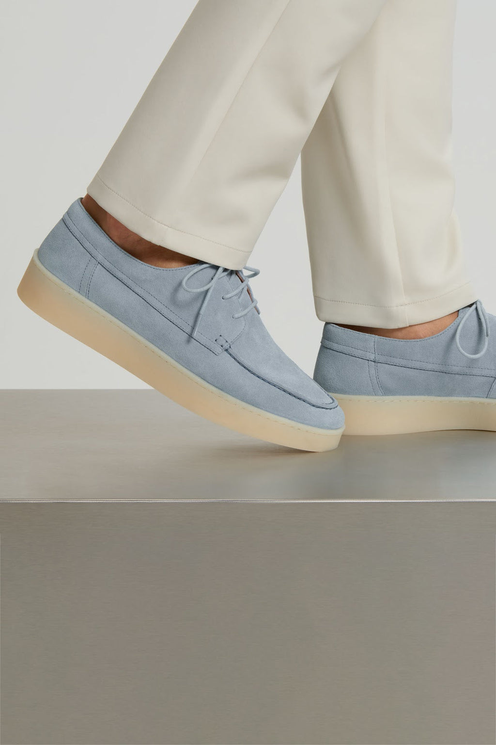 MOCASIN CON CORDONES