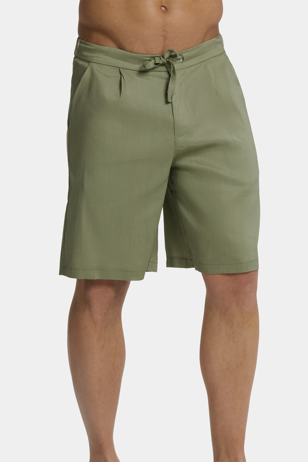 LOS PANTALONES CORTOS DE LINO