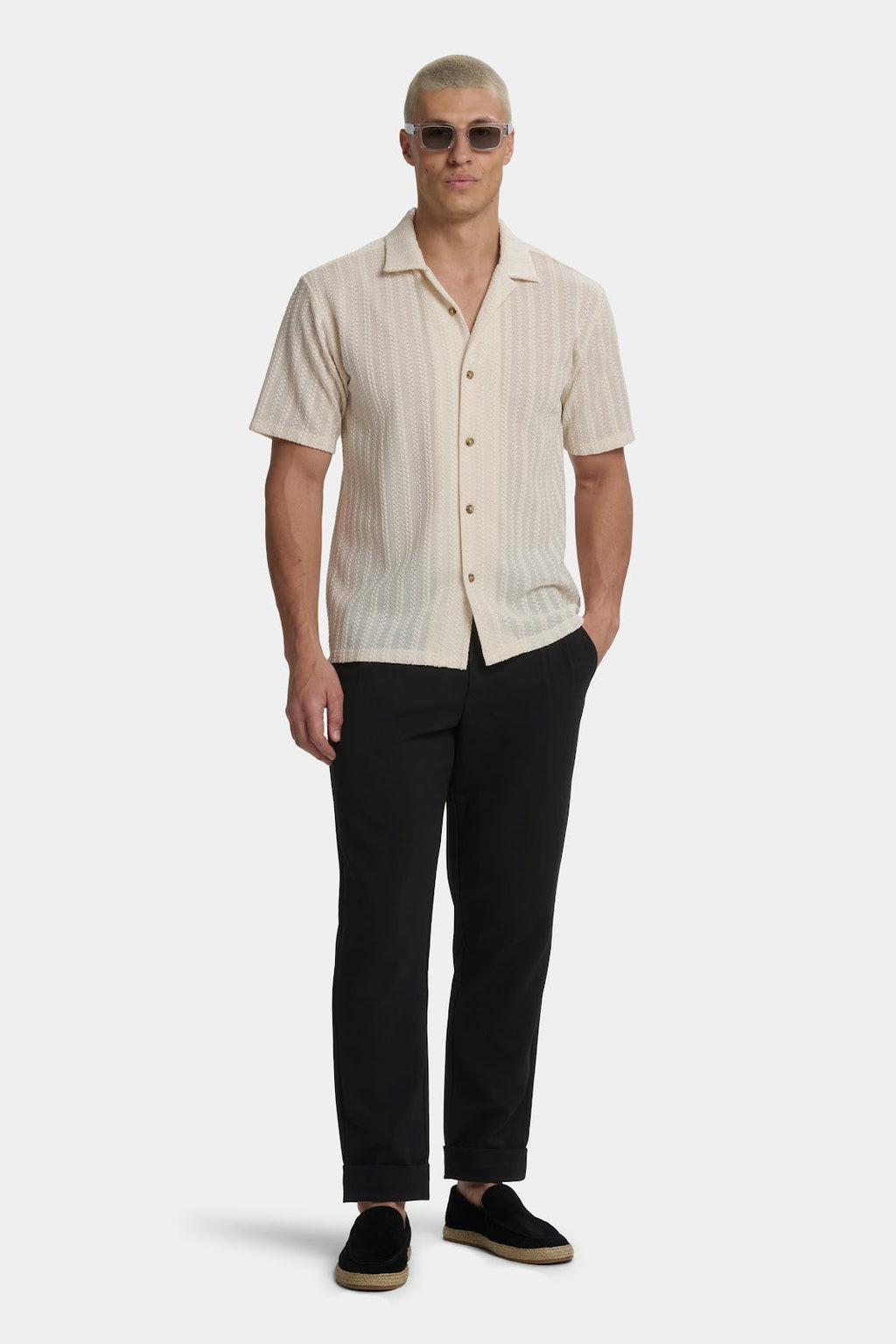 CAMISA CORTE RECTO ENTALLADA