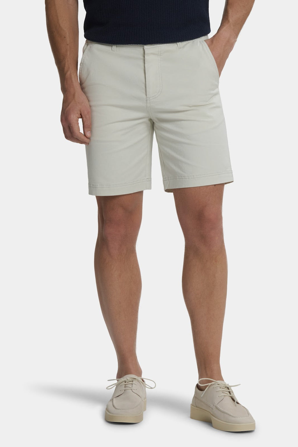 PANTALON CORTO ENTALLADO