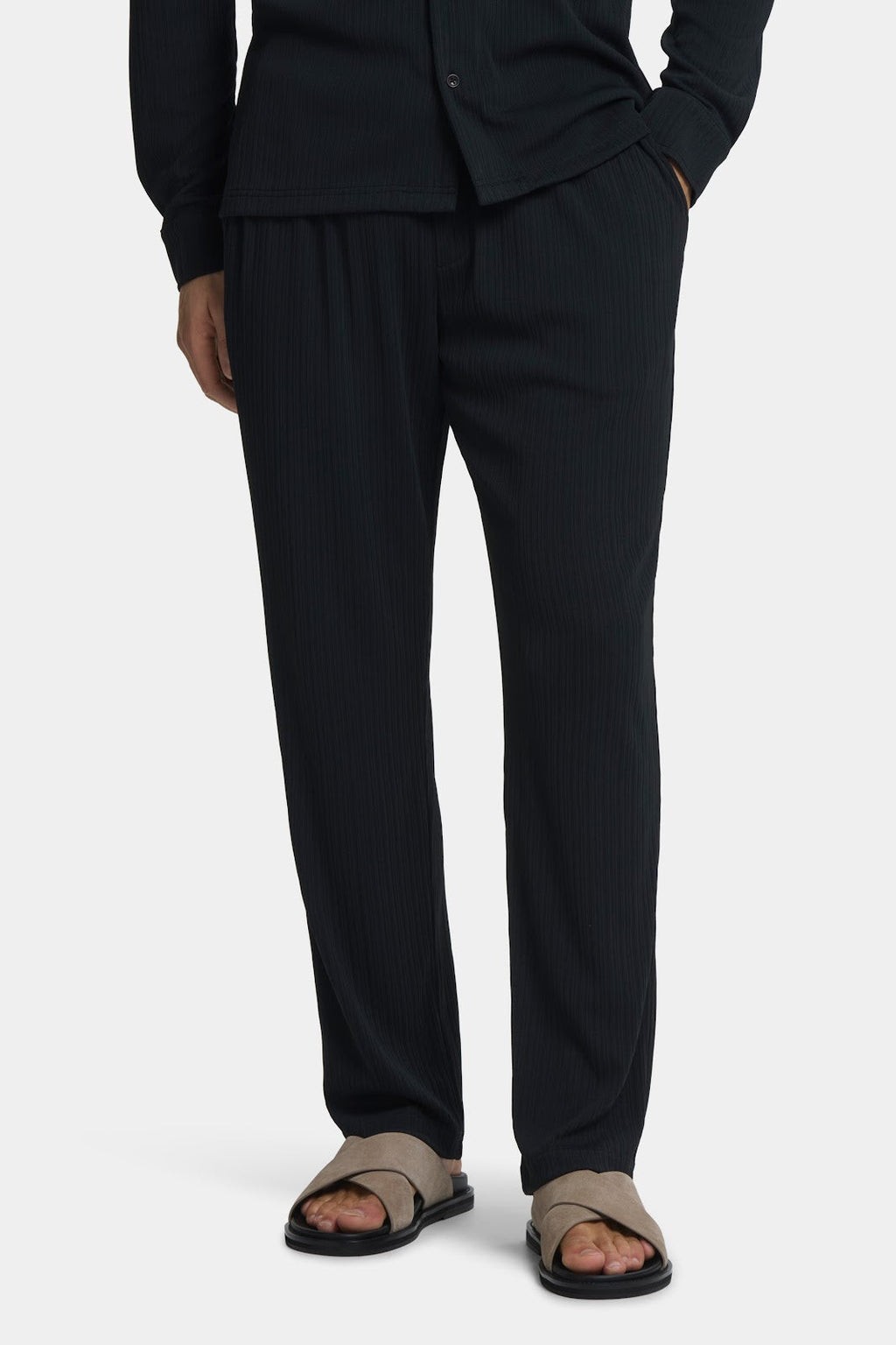 PANTALÓN LARGO