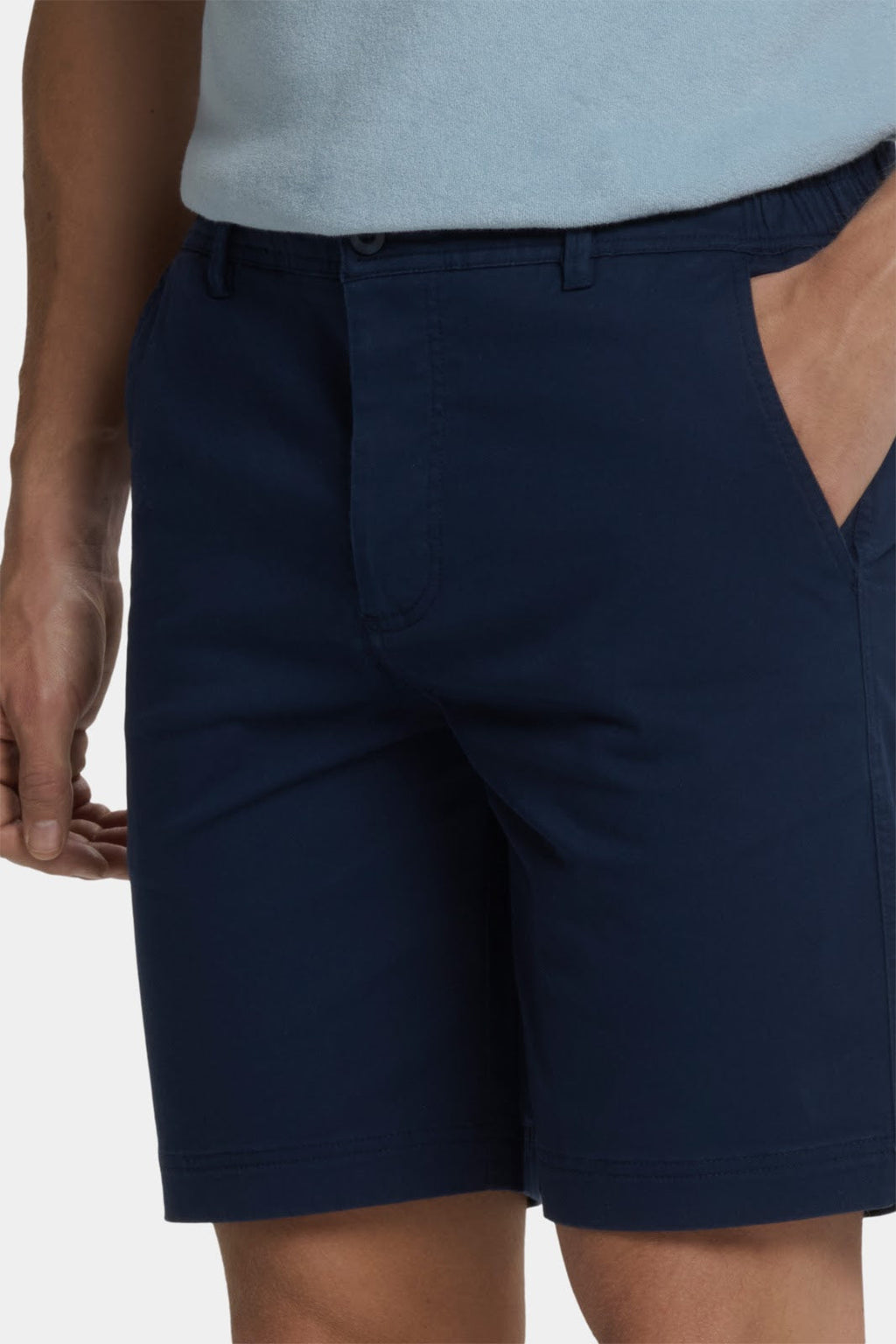 PANTALON CORTO ENTALLADO