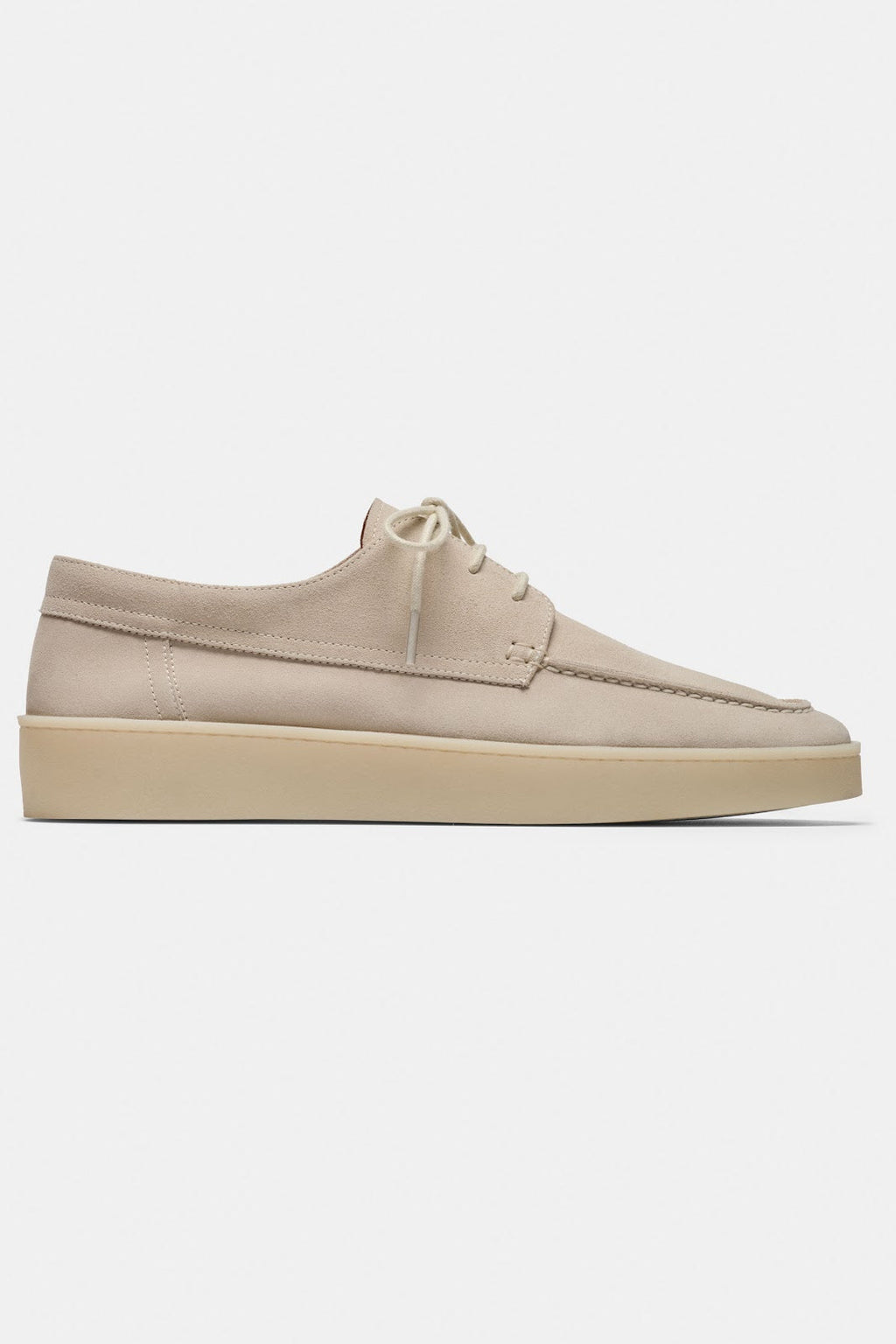 MOCASIN CON CORDONES