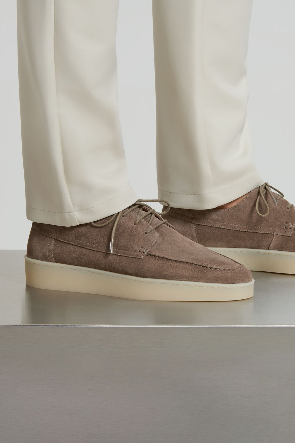 MOCASIN CON CORDONES