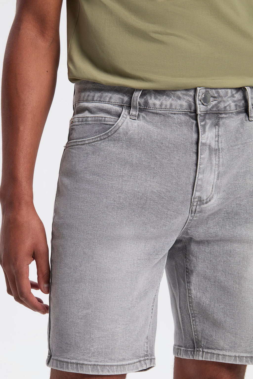LOS PANTALONES CORTOS