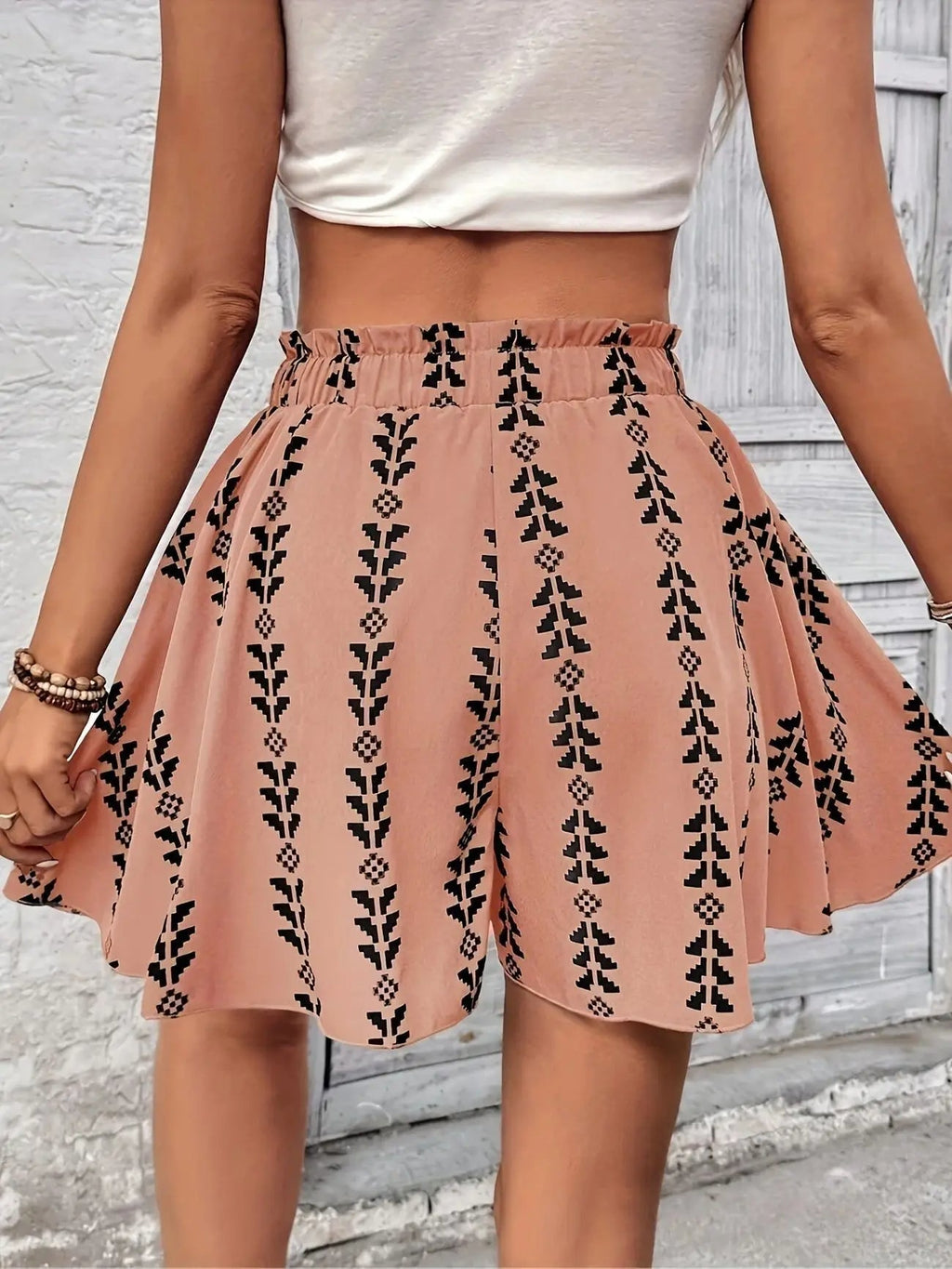 Pantalones cortos acampanados
