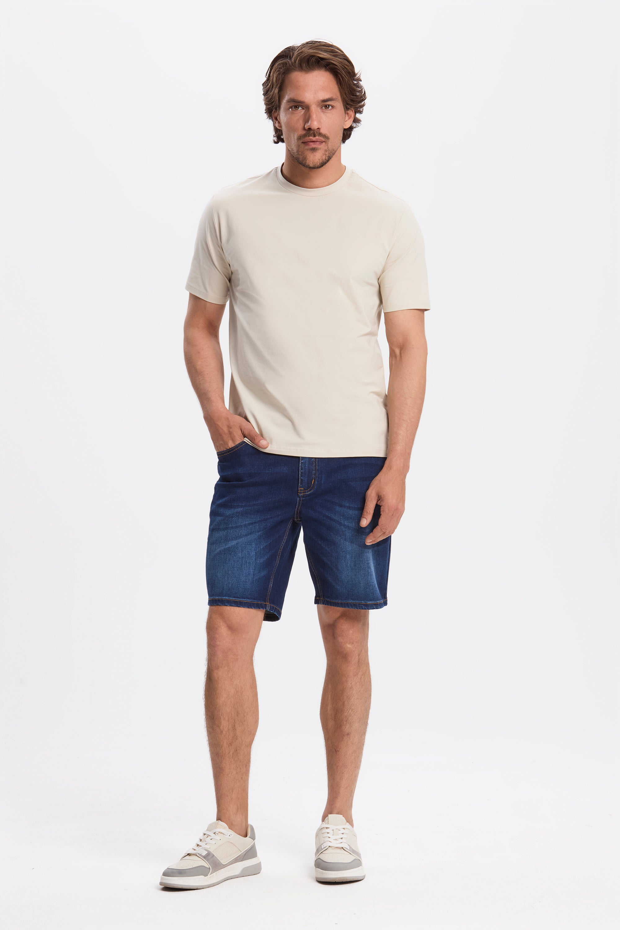 LOS PANTALONES CORTOS
