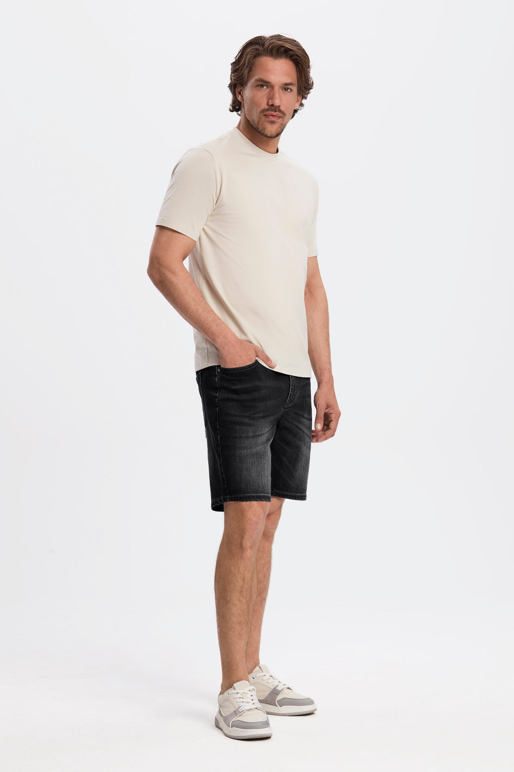 LOS PANTALONES CORTOS