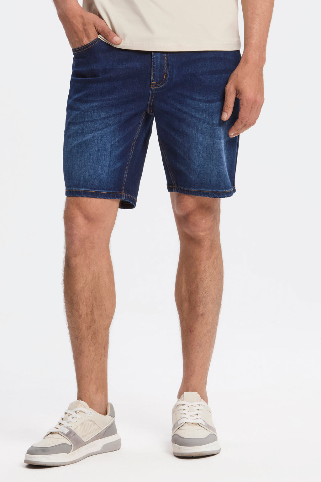 LOS PANTALONES CORTOS