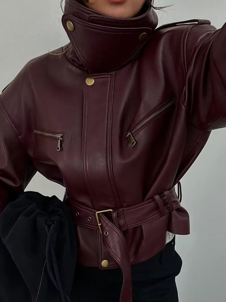 Chaqueta lisa de color burdeos