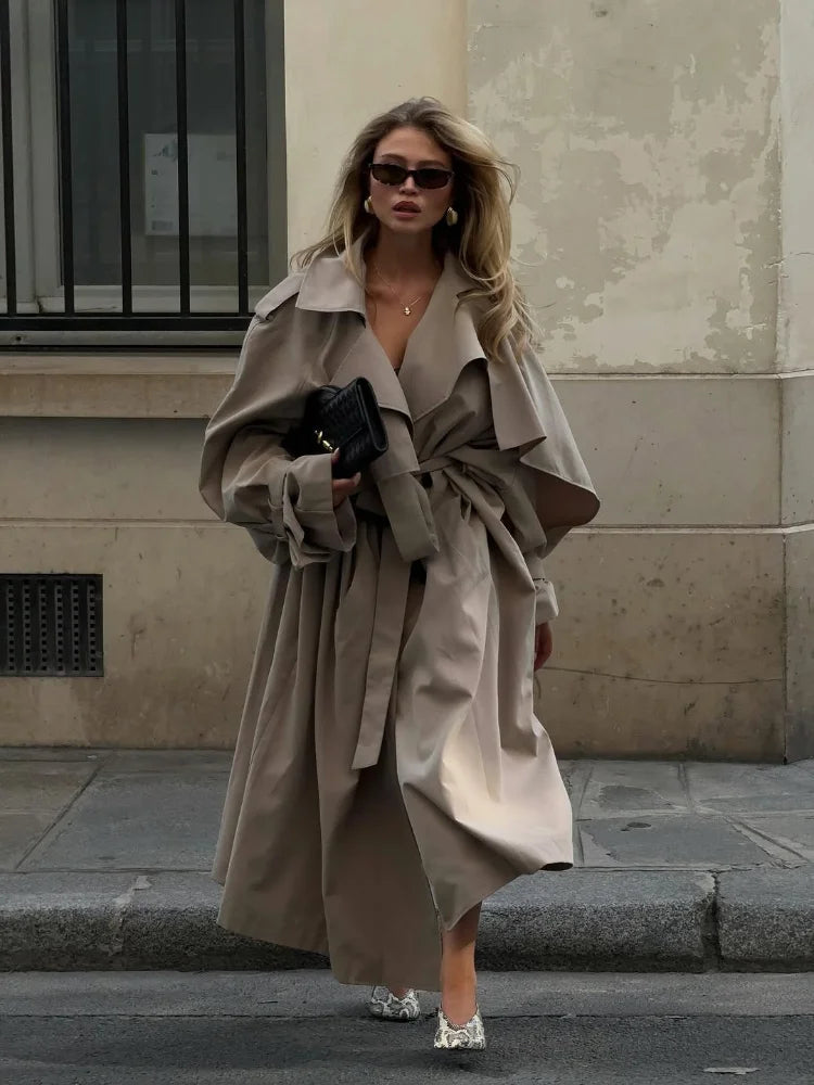 Gabardina larga de mujer con cordones