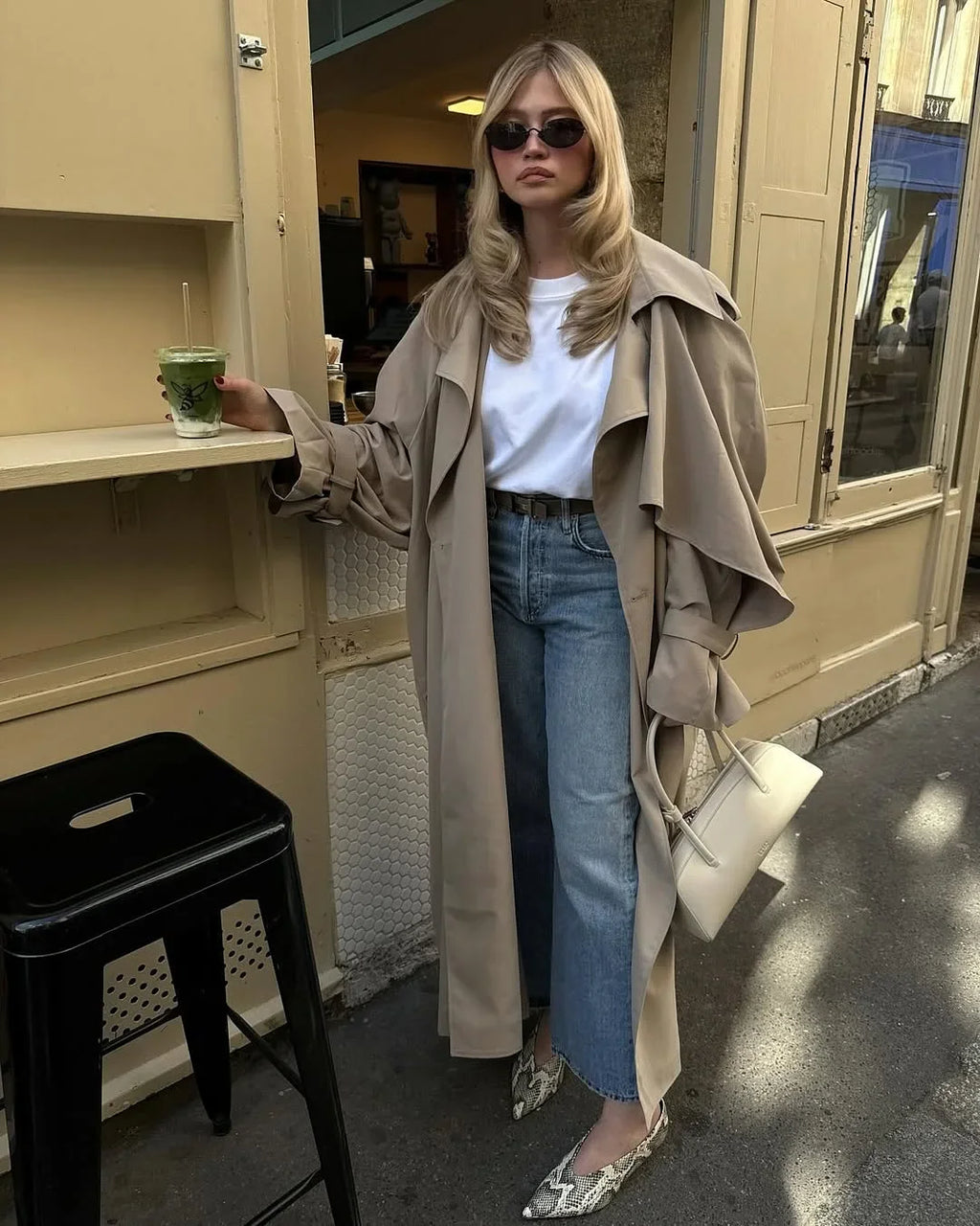 Gabardina larga de mujer con cordones