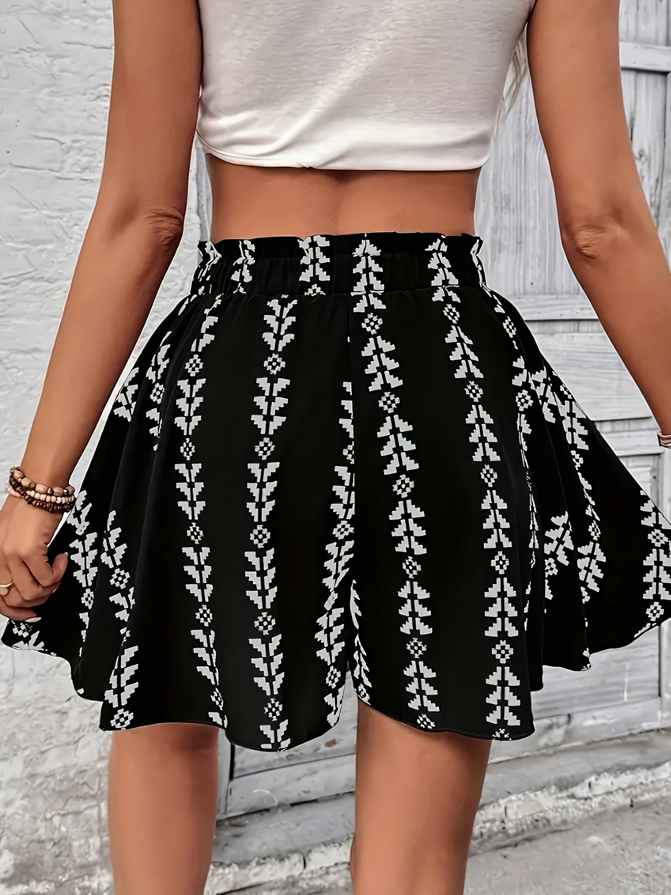 Pantalones cortos acampanados